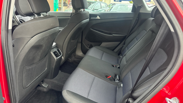 Hyundai Tucson 1.6 GDi Blue Drive SE Nav 5dr 2WD Petrol Estate